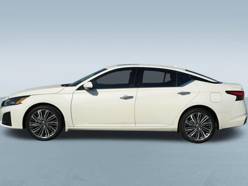 Used 2023 Nissan Altima 2.5 SL AWD/4WD image 4