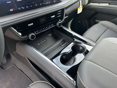 New 2026 Chevrolet Tahoe Premier AWD/4WD image 18