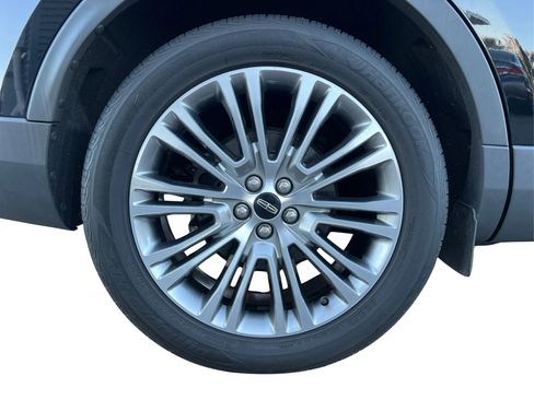 Used 2018 Lincoln MKX Reserve w/ Driver Assistance Package image 24