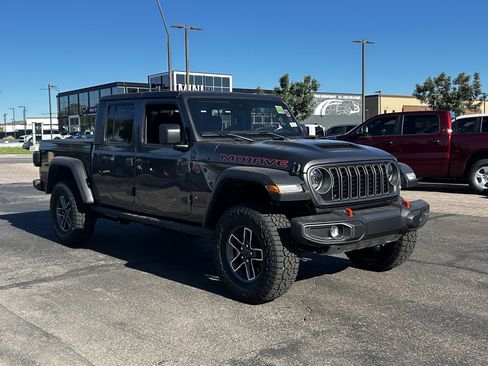 New 2025 Jeep Gladiator Mojave w/ Convenience Group image 3