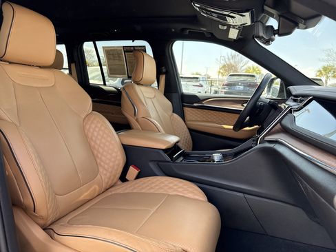 Used 2024 Jeep Grand Cherokee Summit w/ Adv Protech Group IV image 32