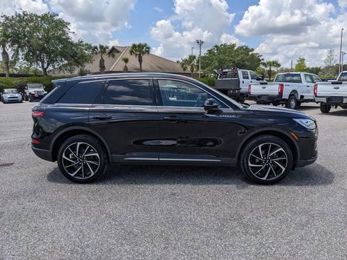 Used 2025 Lincoln Corsair Reserve FWD image 3