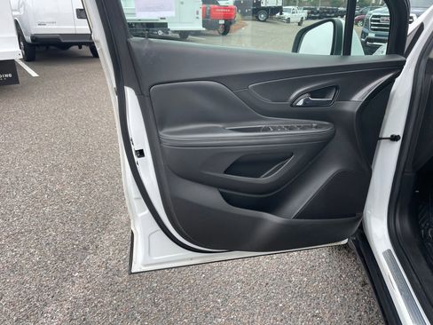 Used 2018 Buick Encore Preferred image 13