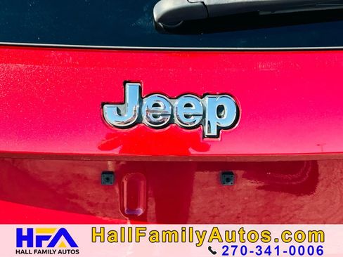 Used 2014 Jeep Grand Cherokee Laredo w/ 18" Wheel & 8.4" Radio Group image 29