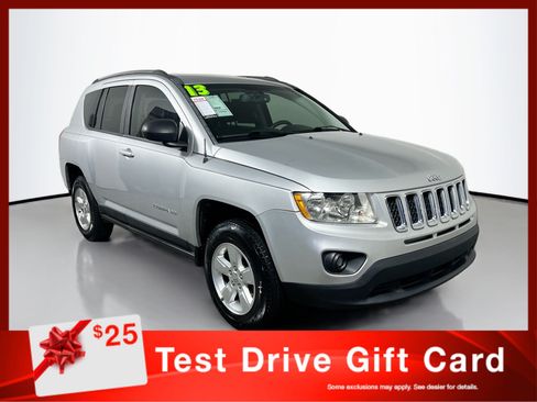 Used 2013 Jeep Compass Latitude FWD image 1