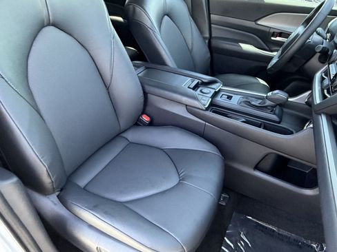 Certified 2026 Toyota Grand Highlander AWD Hybrid image 11