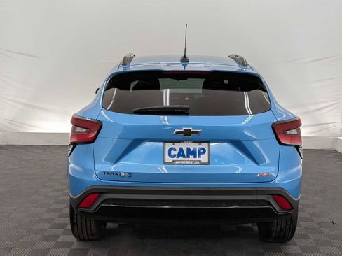 New 2025 Chevrolet Trax RS w/ Sunroof Package image 5