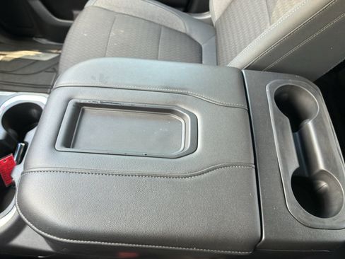 Used 2019 Chevrolet Silverado 1500 LT Trail Boss AWD/4WD image 39