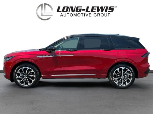 Certified 2024 Lincoln Nautilus Reserve w/ Equipment Group 202A AWD/4WD image 2