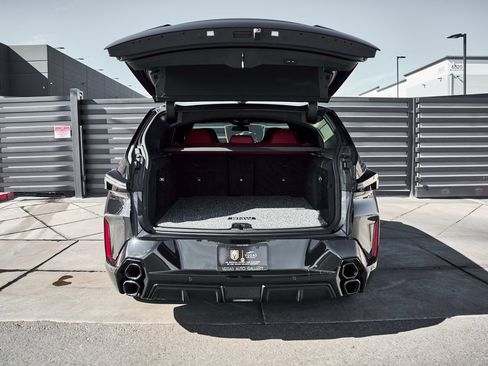 Used 2025 BMW XM image 17