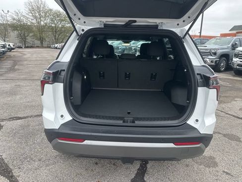 New 2026 Chevrolet Equinox LT w/ Safety and Technology Package FWD image 30