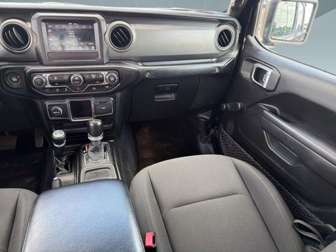 Used 2022 Jeep Gladiator Sport AWD/4WD image 27