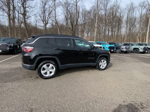Used 2019 Jeep Compass Latitude image 10