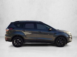 Used 2017 Ford Escape Titanium video 4
