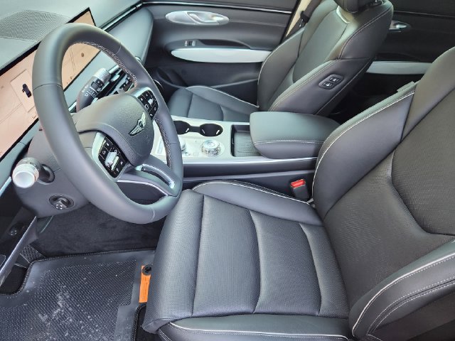 Used 2026 Genesis GV70 2.5T Advanced AWD/4WD image 9