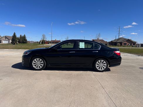 Used 2015 Honda Accord EX image 1