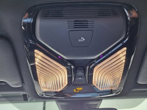 Used 2022 BMW 330i xDrive Sedan w/ Driving Assistance Package image 20