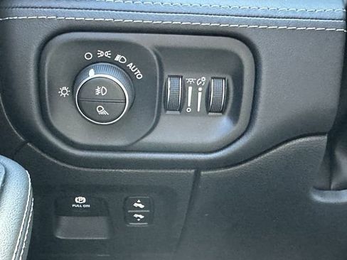 New 2025 RAM 1500 Limited image 31