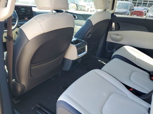 New 2026 Kia Carnival EX FWD image 21