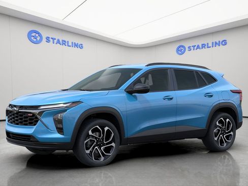 New 2026 Chevrolet Trax RS w/ Driver Confidence Package image 2