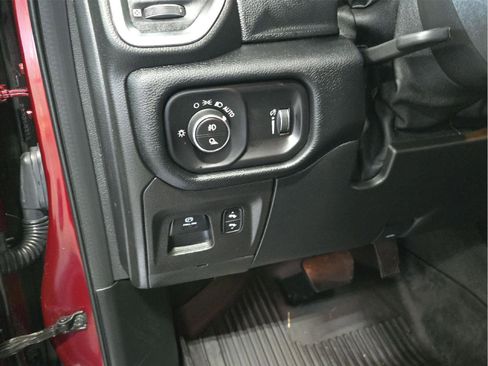 Used 2021 RAM 1500 Big Horn AWD/4WD image 9