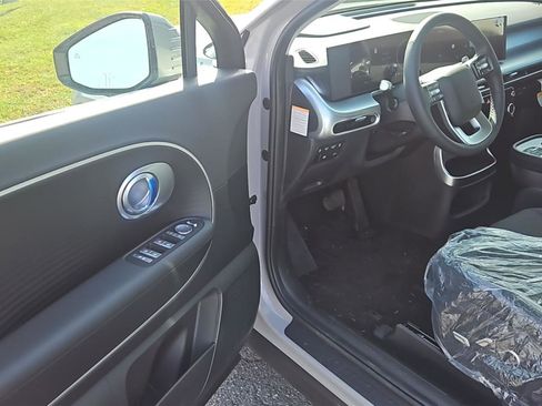 New 2026 Hyundai Ioniq 9 SE image 9