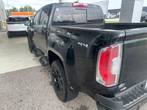 Used 2022 GMC Canyon Elevation w/ Elevation Premium Package AWD/4WD image 8