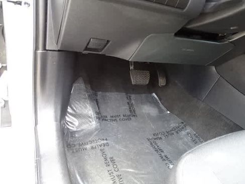 Used 2025 Toyota Corolla LE FWD image 16