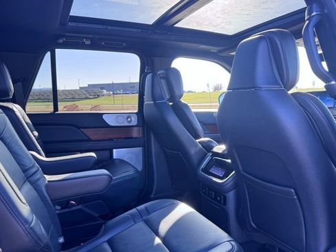 Used 2024 Lincoln Navigator L Reserve image 27
