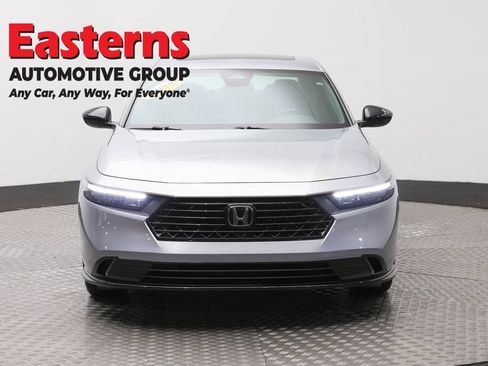 Used 2024 Honda Accord Sport image 2