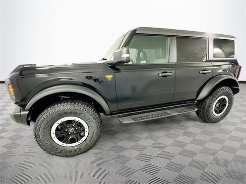 New 2025 Ford Bronco Badlands image 18