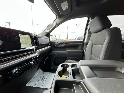 New 2026 GMC Sierra 1500 SLE image 44