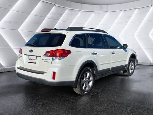 Used 2014 Subaru Outback 2.5i Limited image 3
