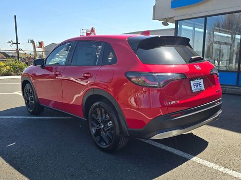 New 2025 Honda HR-V Sport image 3