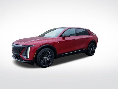 New 2025 Cadillac Lyriq Sport image 4