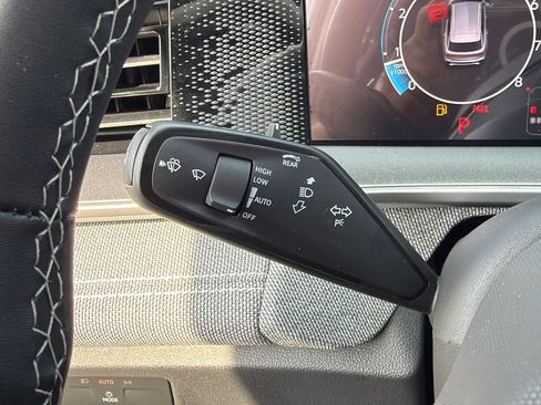 New 2026 Volkswagen Tiguan S AWD/4WD image 30