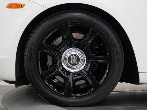 Used 2013 Rolls-Royce Ghost image 10