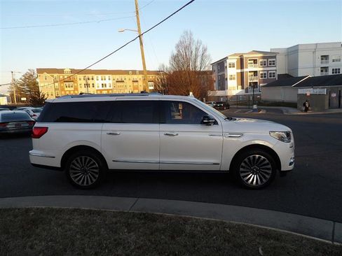 Used 2019 Lincoln Navigator L Reserve image 6