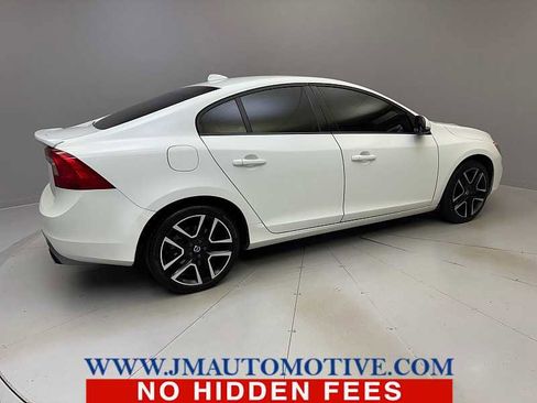 Used 2017 Volvo S60 T5 Dynamic AWD/4WD image 5