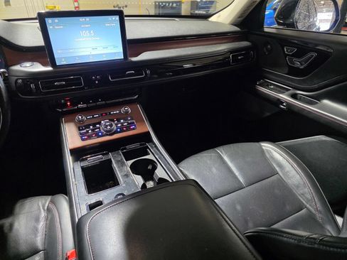 Used 2020 Lincoln Aviator Grand Touring w/ Elements Package Plus AWD/4WD image 14