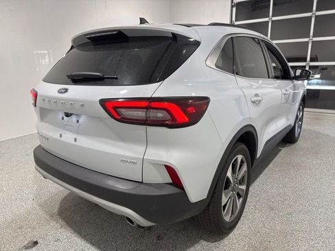 Used 2025 Ford Escape Platinum AWD/4WD image 4