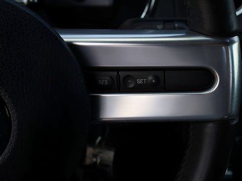 Used 2005 Ford Mustang GT RWD image 44