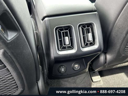 Used 2022 Kia Sorento S w/ Panoramic Sunroof Package AWD/4WD image 13