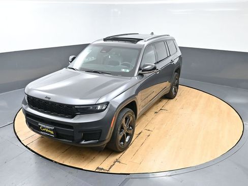 Used 2023 Jeep Grand Cherokee L Laredo AWD/4WD image 5