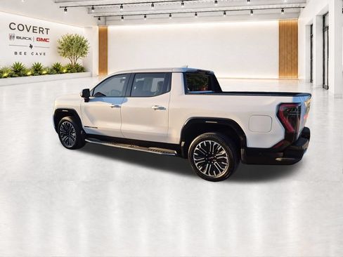 Used 2026 GMC Sierra EV Denali AWD/4WD image 8