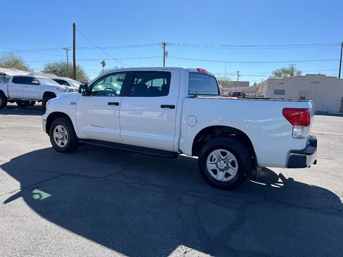 Used 2011 Toyota Tundra 4x4 CrewMax image 8