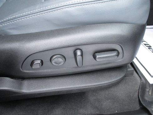 Used 2020 Buick Enclave Premium w/ Sun and Sites Package image 20