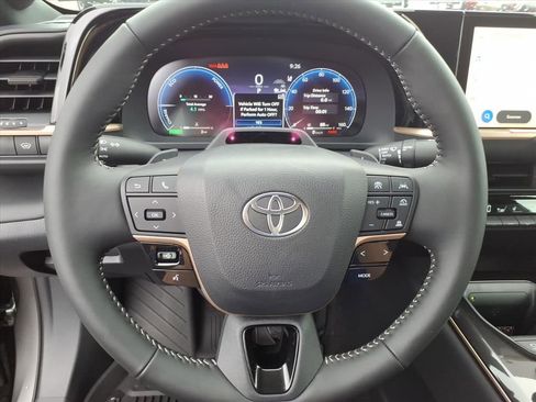 New 2026 Toyota Crown Platinum image 12