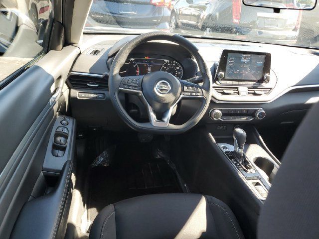 Certified 2022 Nissan Altima 2.5 SV AWD/4WD image 12
