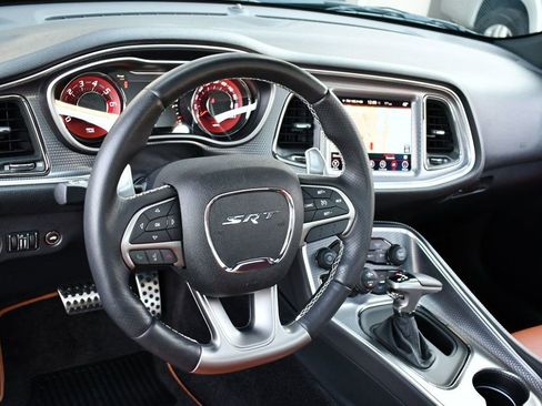 Used 2017 Dodge Challenger SRT Hellcat image 12